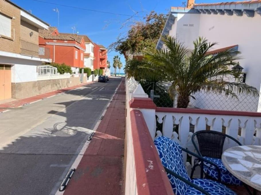 Casa Mediterranea Junto Al Mar. 칠체스 외부 사진